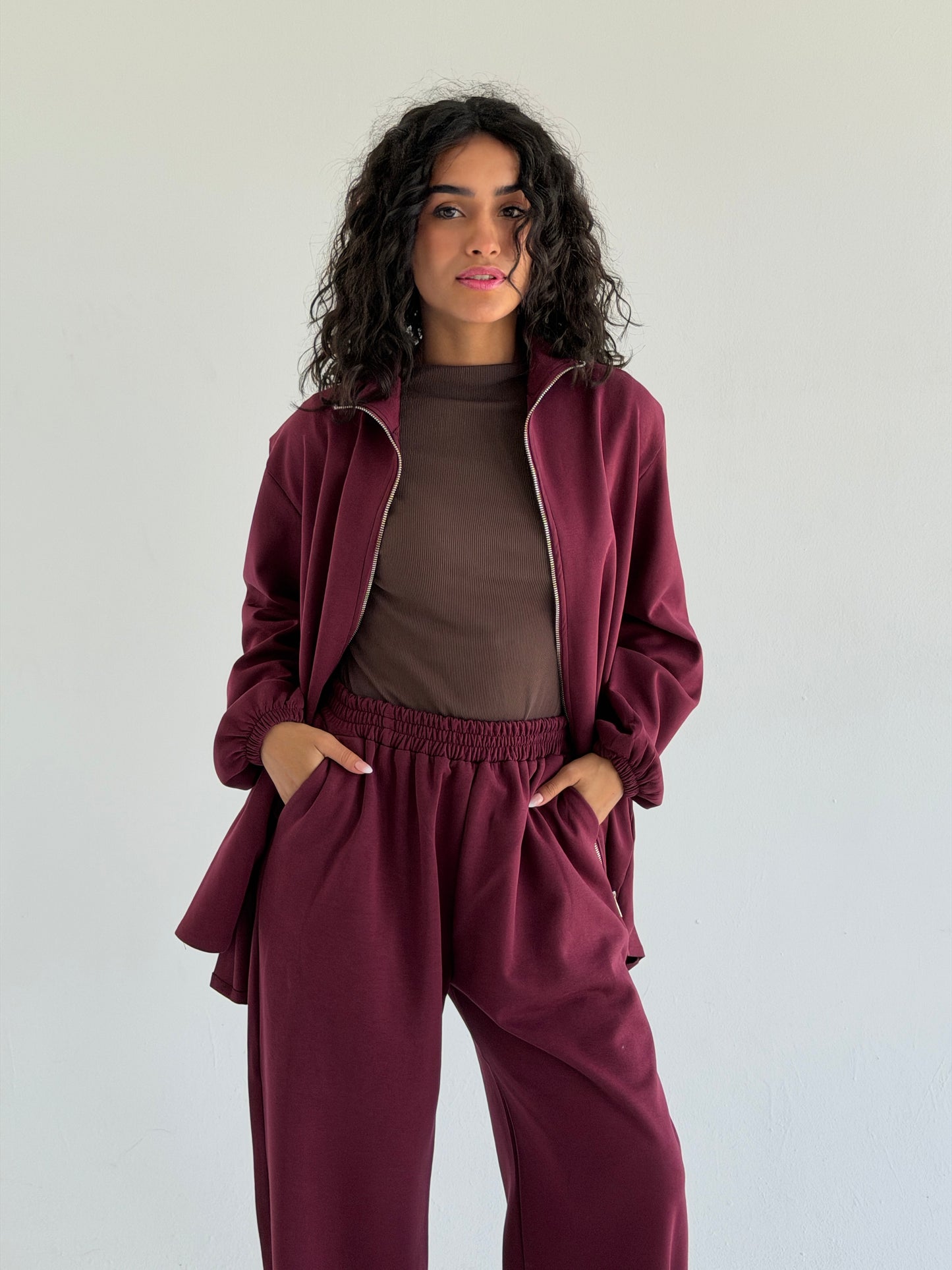 Pleated back set -burgundy