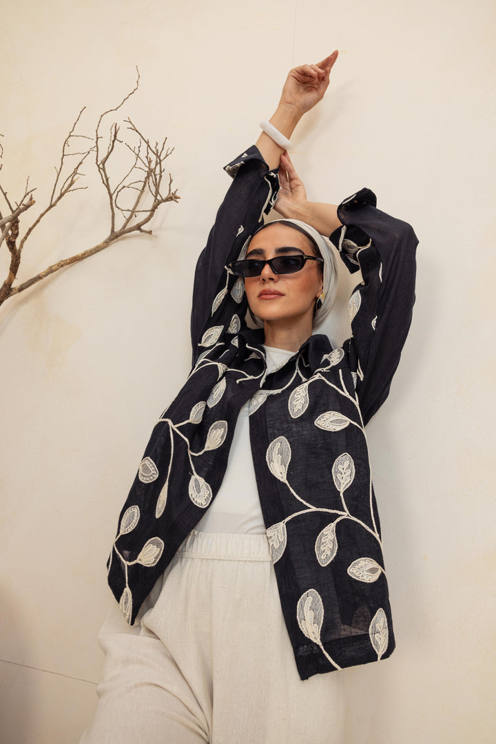 Embroidery leaves blue Shirt