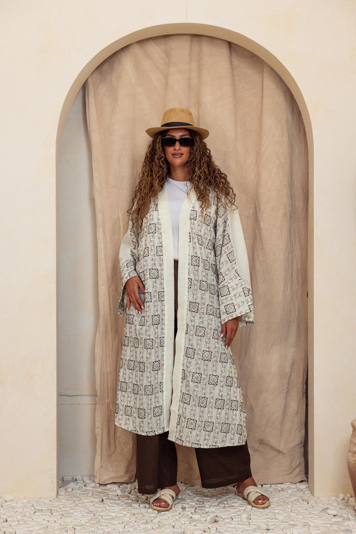 Embroidery white kimono