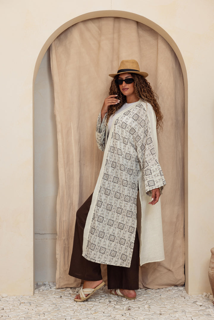 Embroidery white kimono