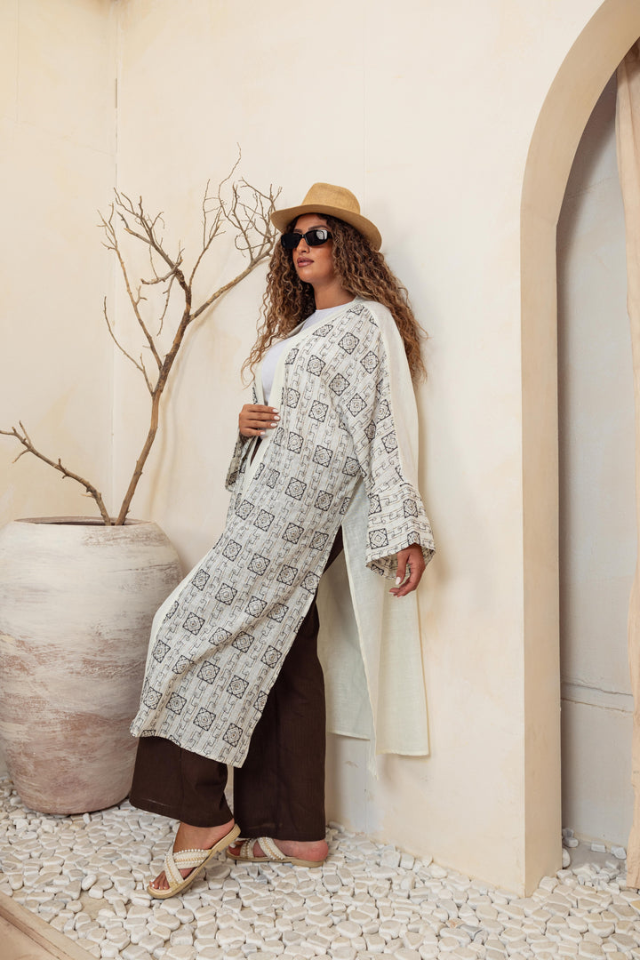 Embroidery white kimono