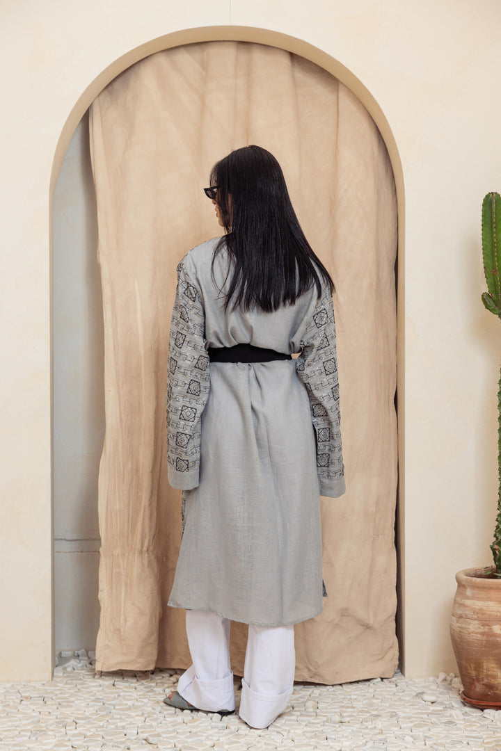 Embroidery gray kimono