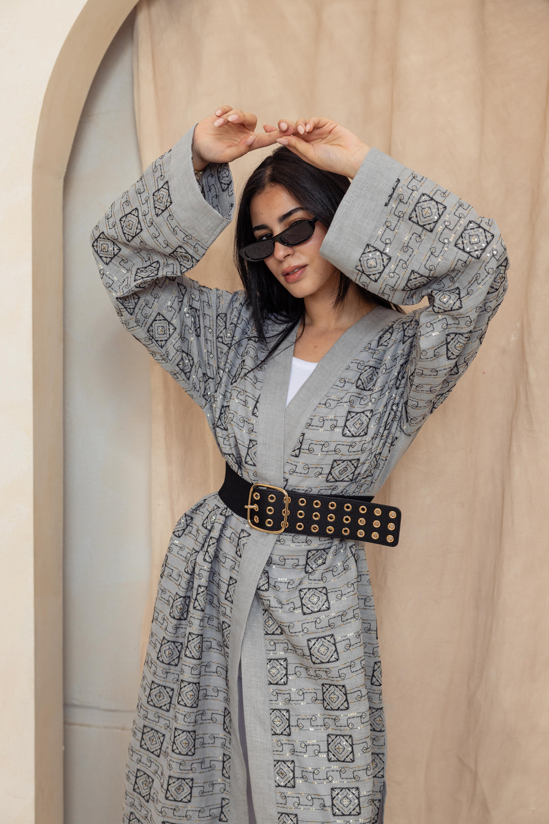 Embroidery gray kimono