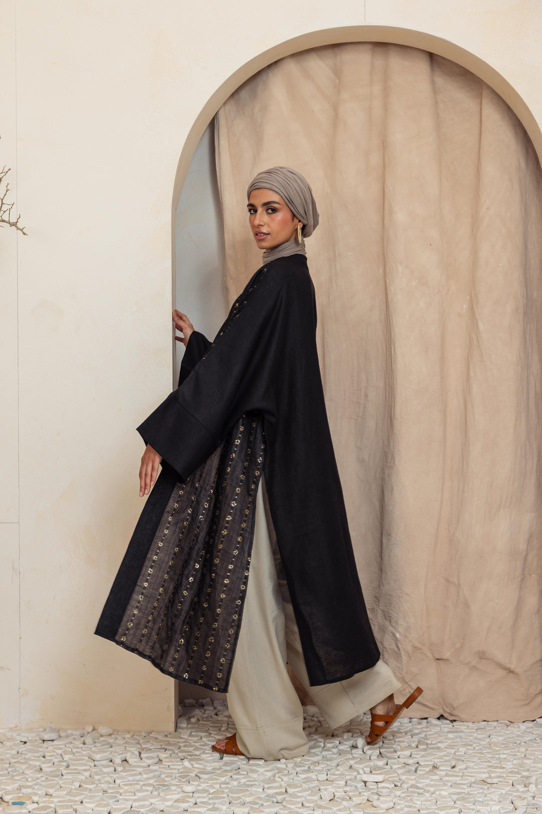 Embroidery Black kimono