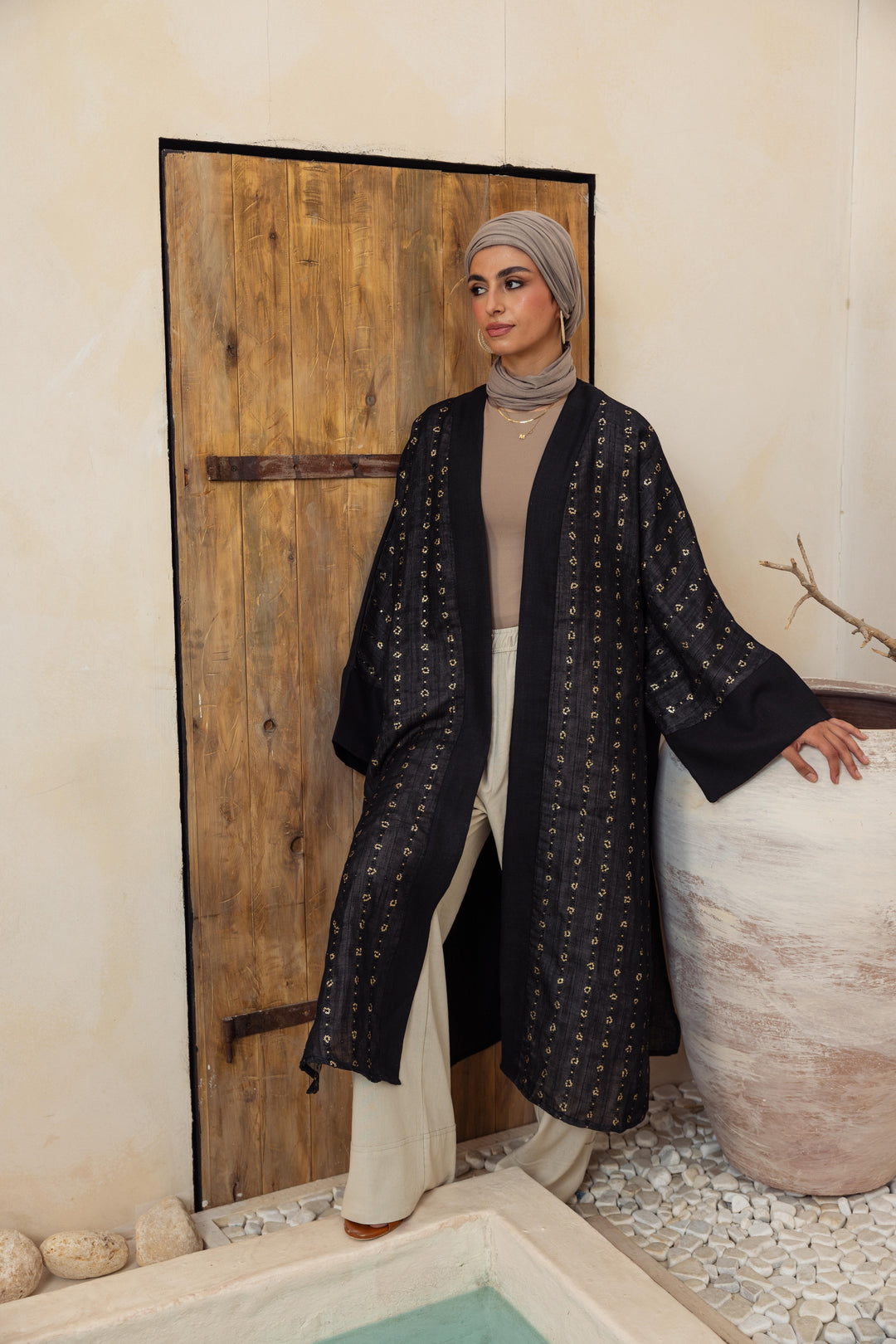 Embroidery Black kimono