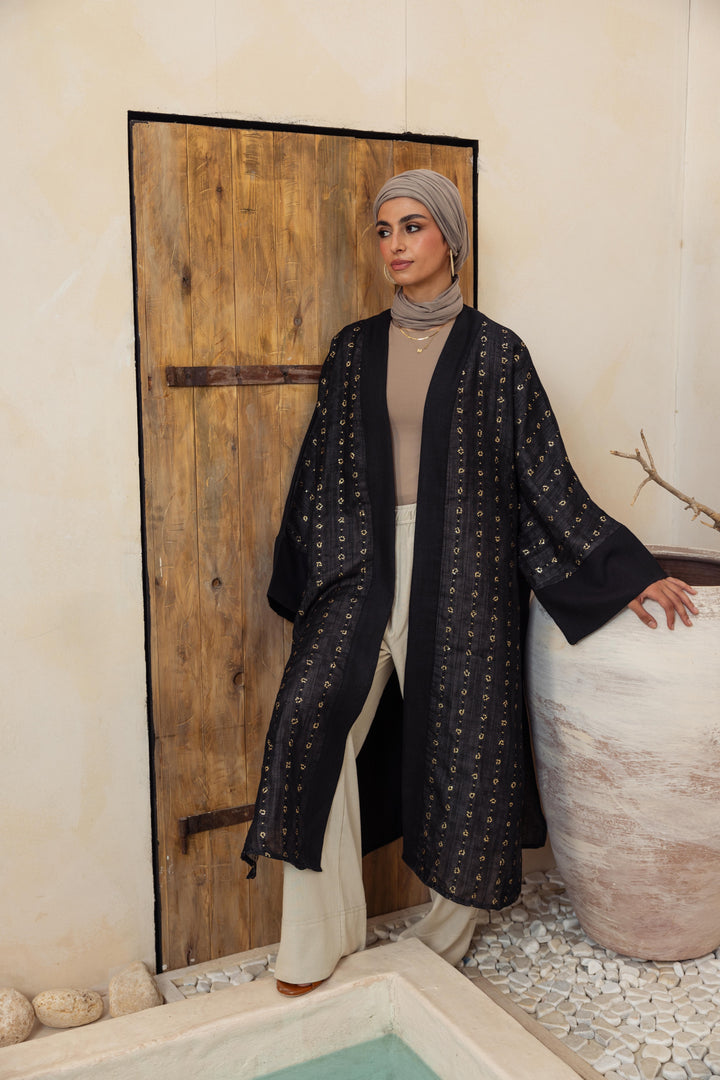 Embroidery Black kimono