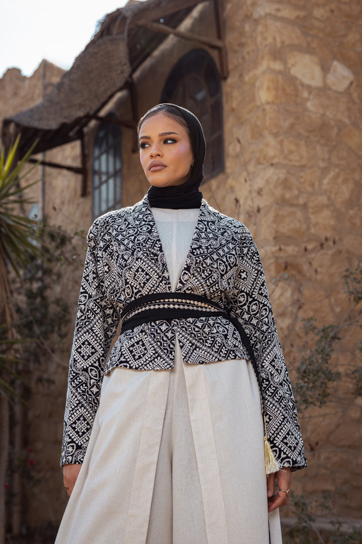 Elegant Dream Blazer vs kimono