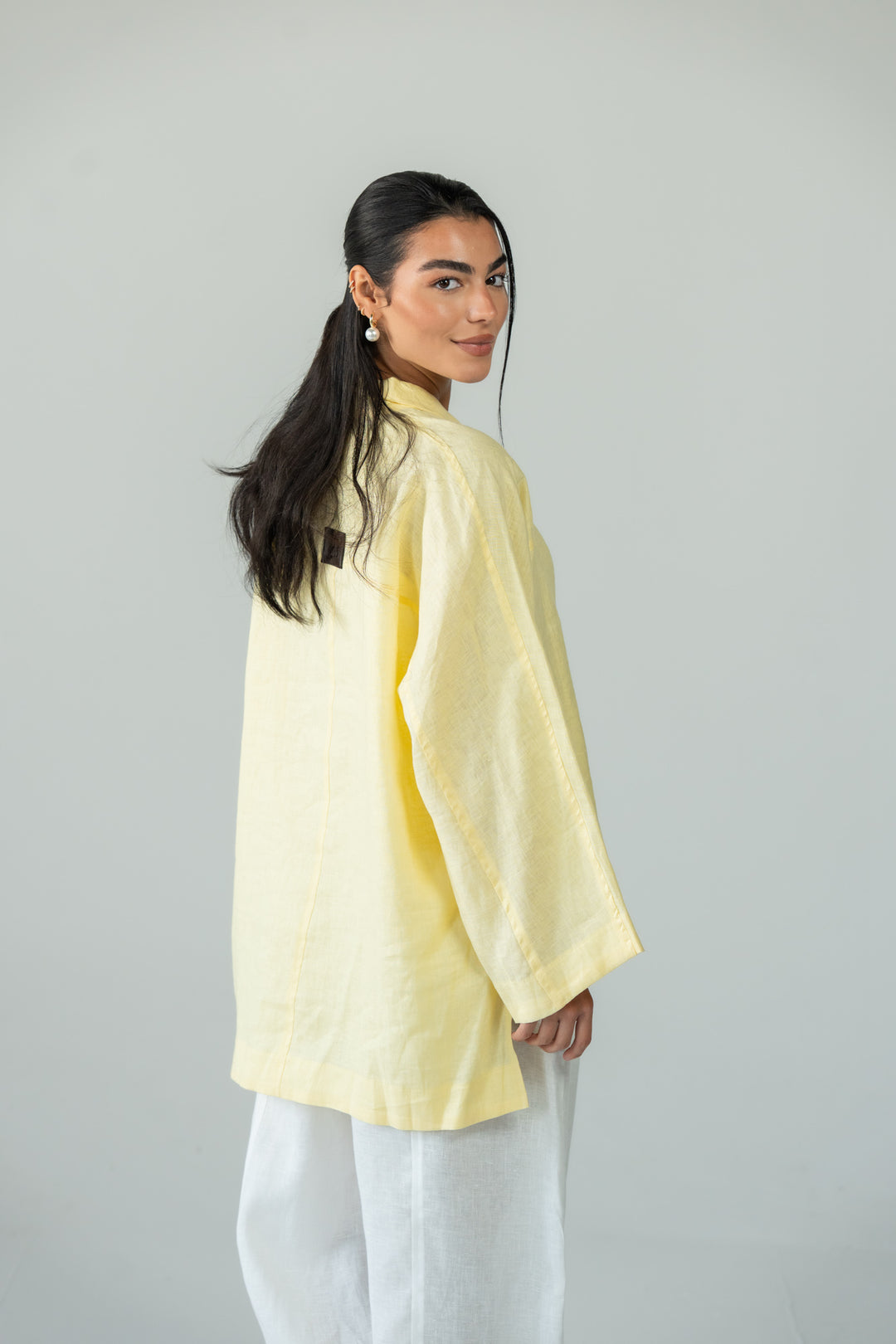 Cozy linen top - butter yellow