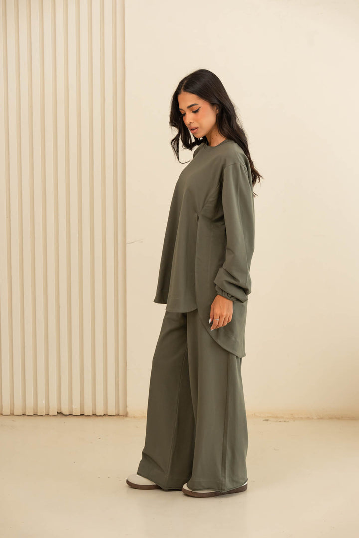 curved set- olive
