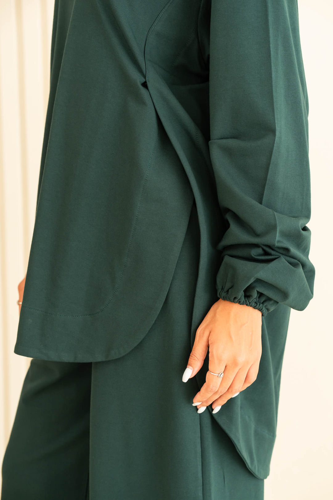 curved set- teal blue