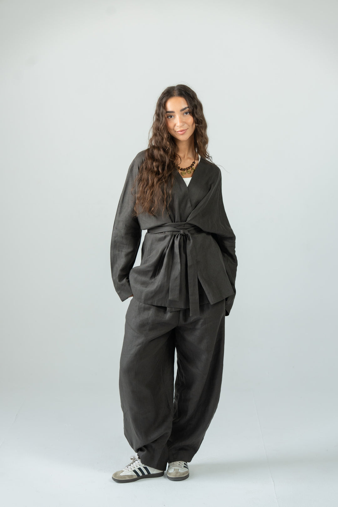 Wrapped linen shirt -black olive