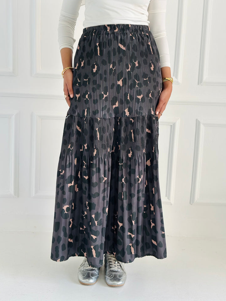 Printted pillise skirt- gray leo