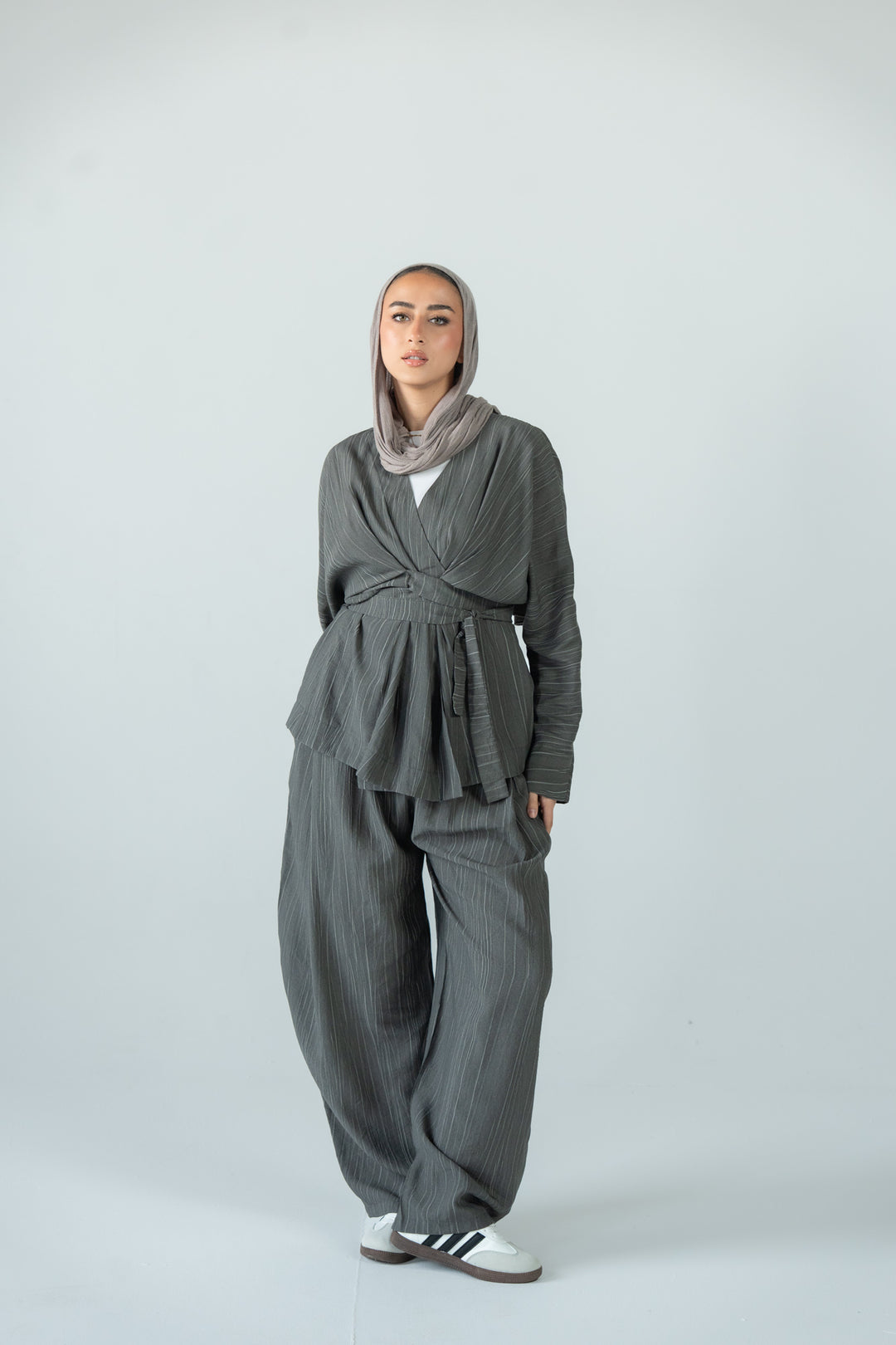 Elegant set- Gray