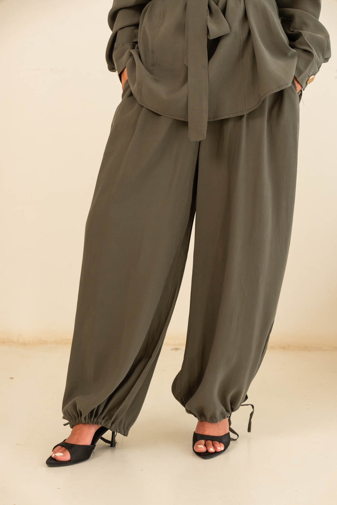 Button collar set- olive green
