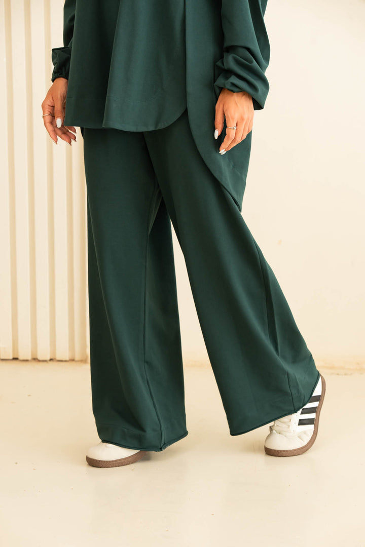 curved set- teal blue