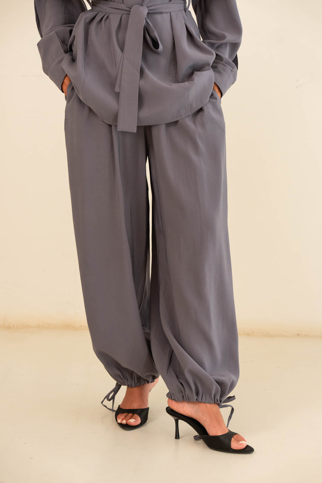Button collar set- gray