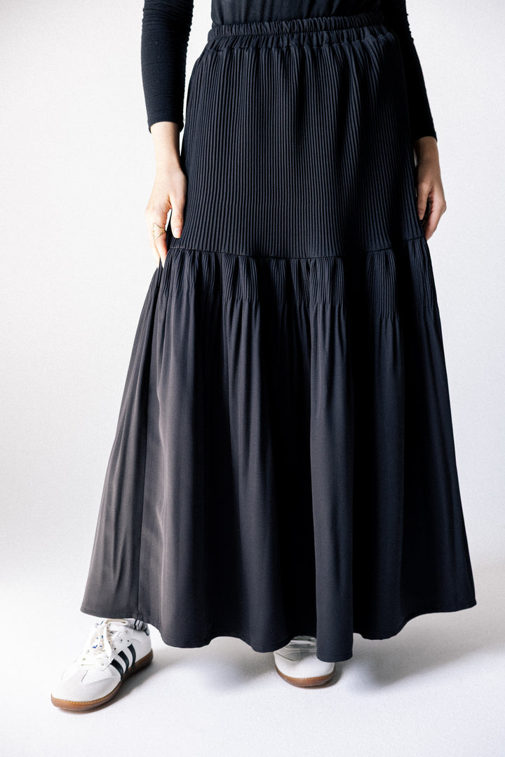 Plain pleated Skirt - black