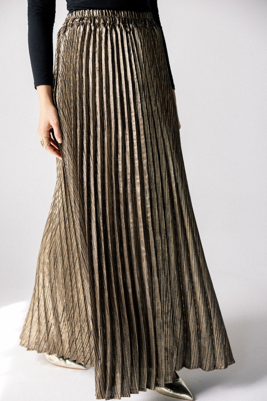 Sparkling pleated Skirt- Gold