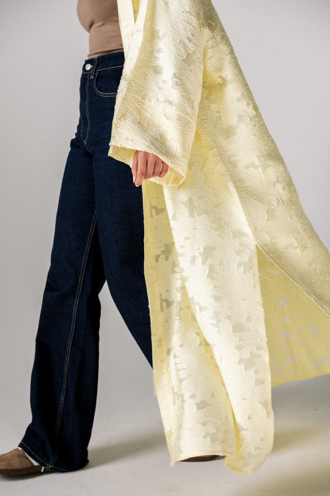 flory kimono- Butter yellow