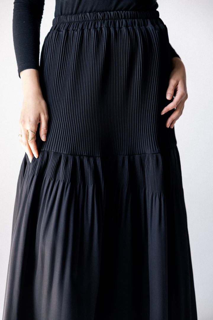 Plain pleated Skirt - black