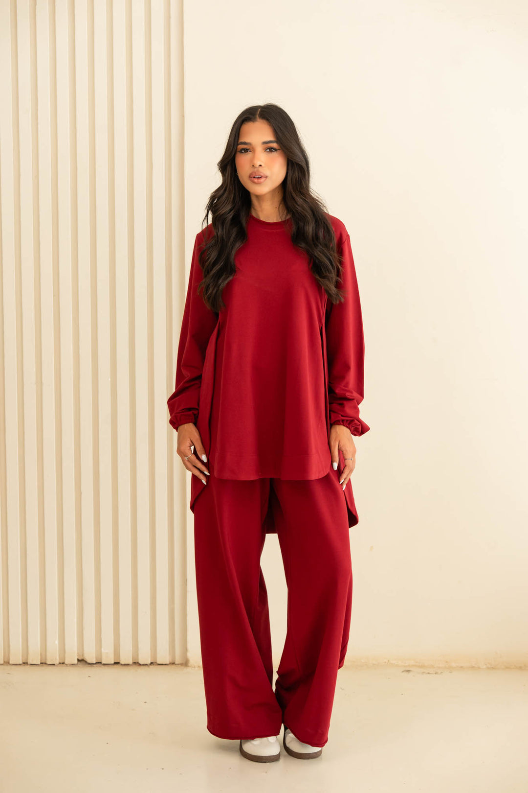curved set- red