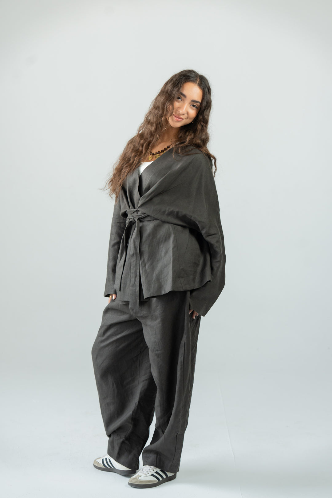 Wrapped linen shirt -black olive