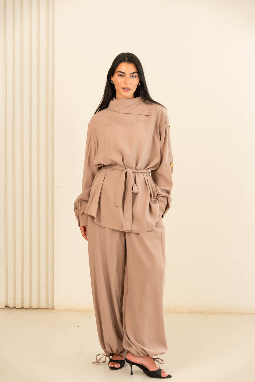Button collar set- beige