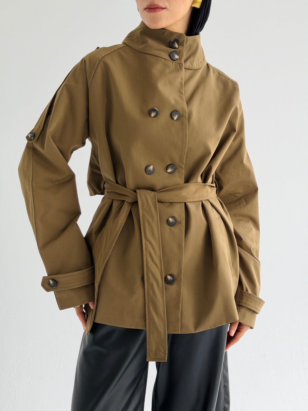 Gabardine Short trench coat
- brown