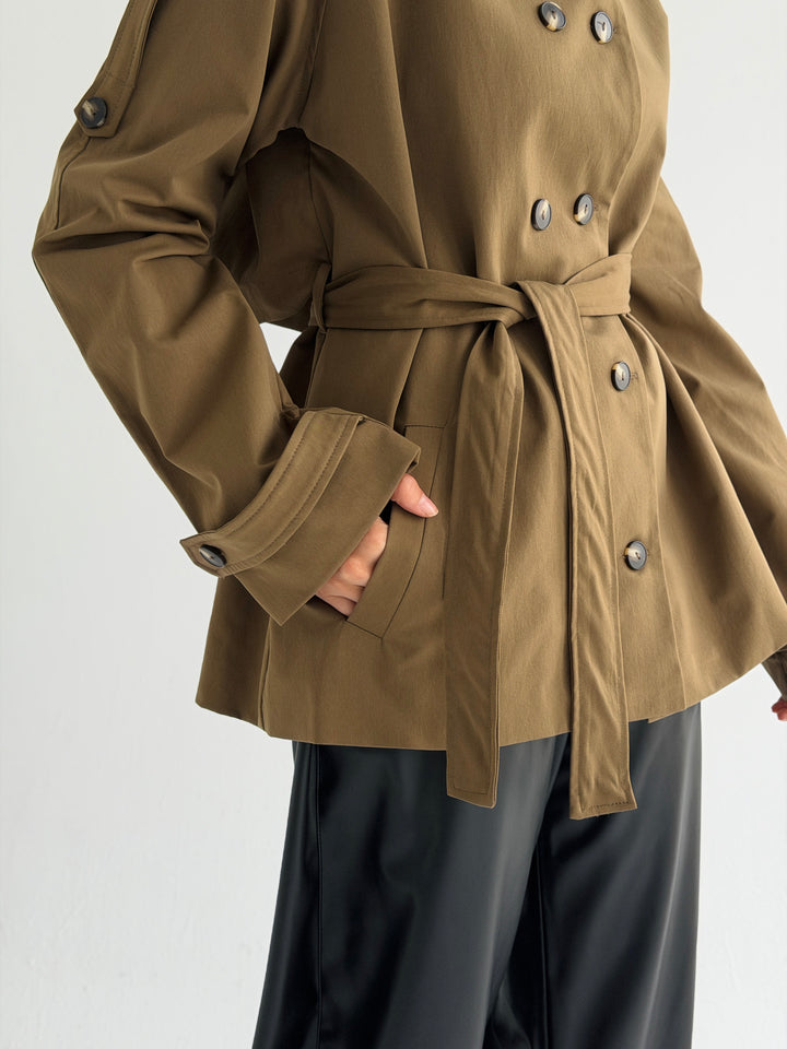 Gabardine Short trench coat
- brown
