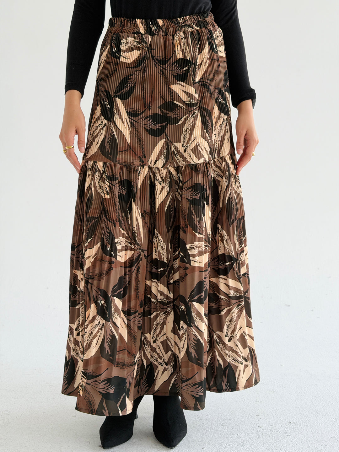 Dusty printed pillise skirt