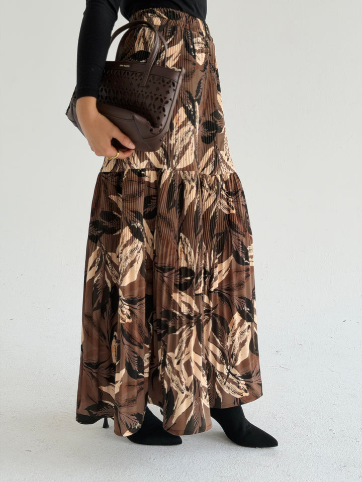 Dusty printed pillise skirt