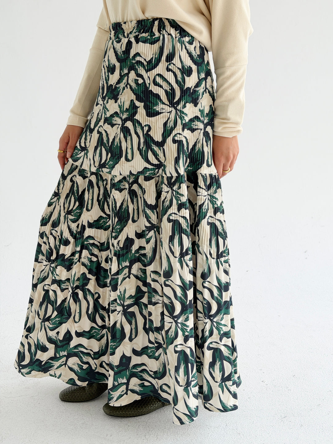 Evergreen printed pillise skirt