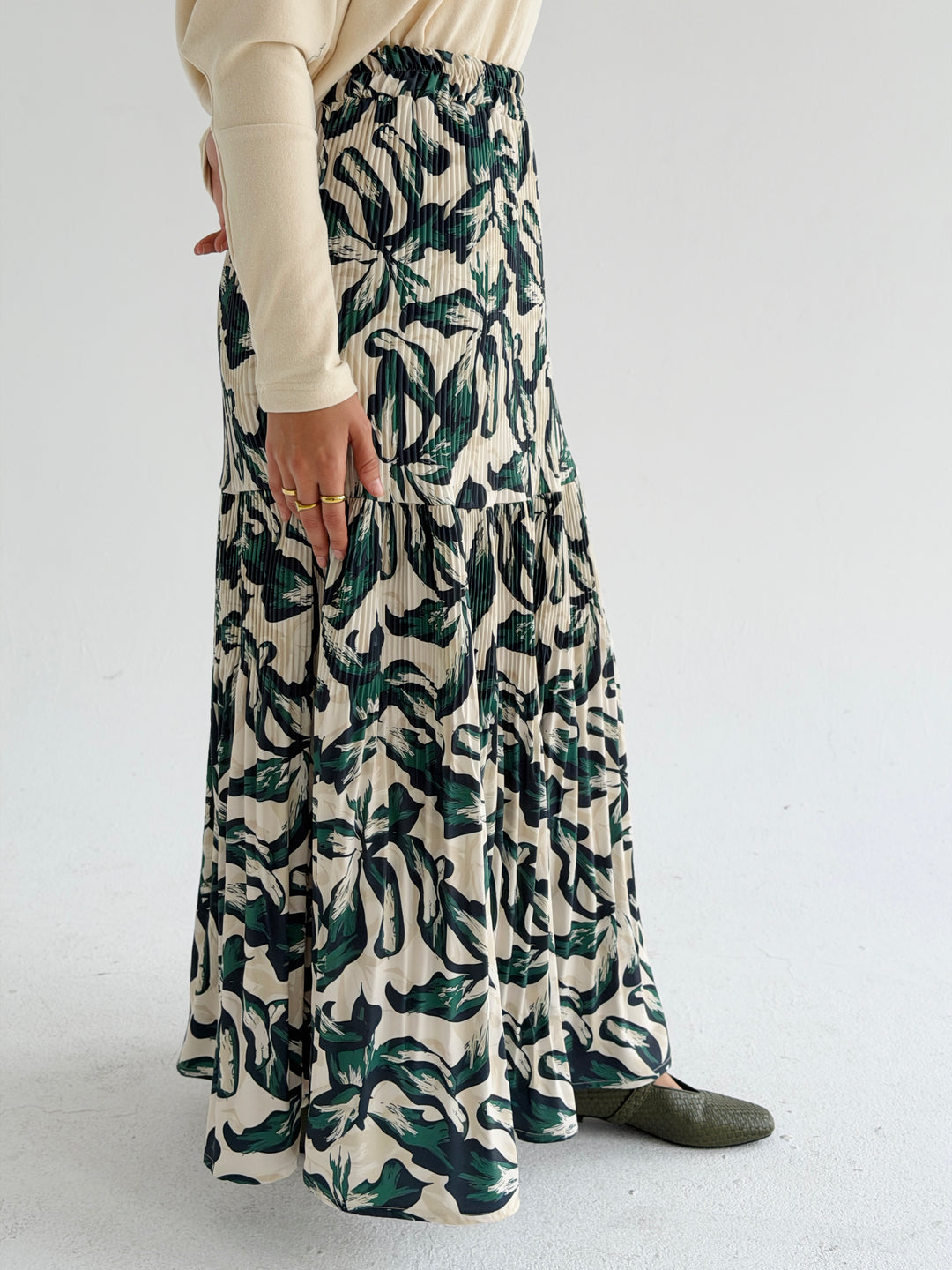 Evergreen printed pillise skirt