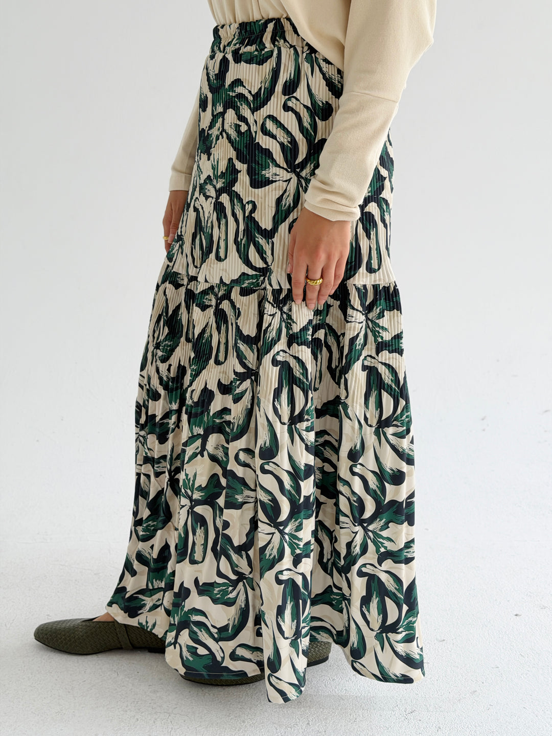 Evergreen printed pillise skirt