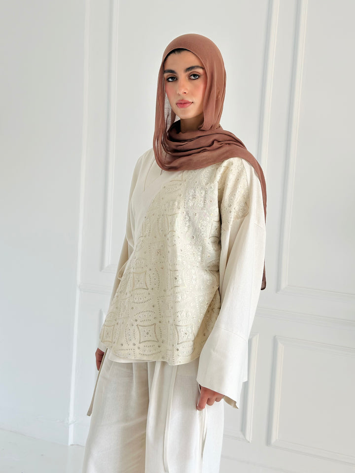 Embroidery Curved top - offwhite