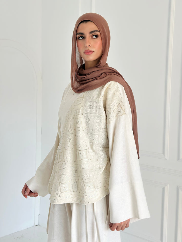 Embroidery Curved top - offwhite
