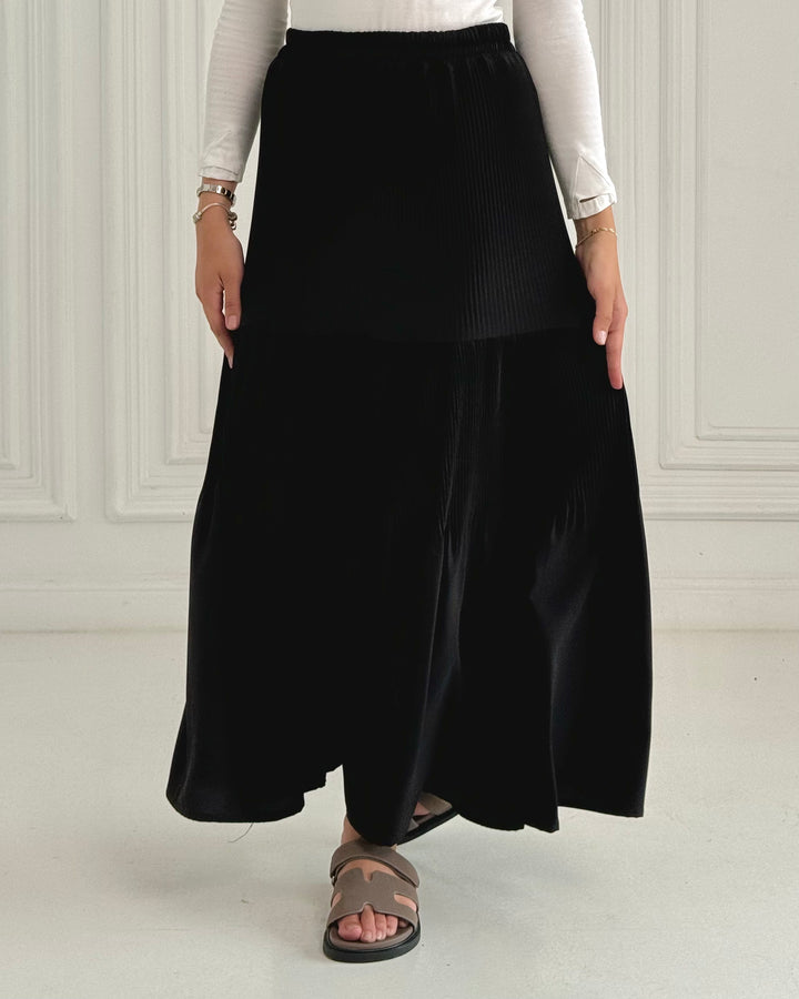New Pillise skirt-Black
