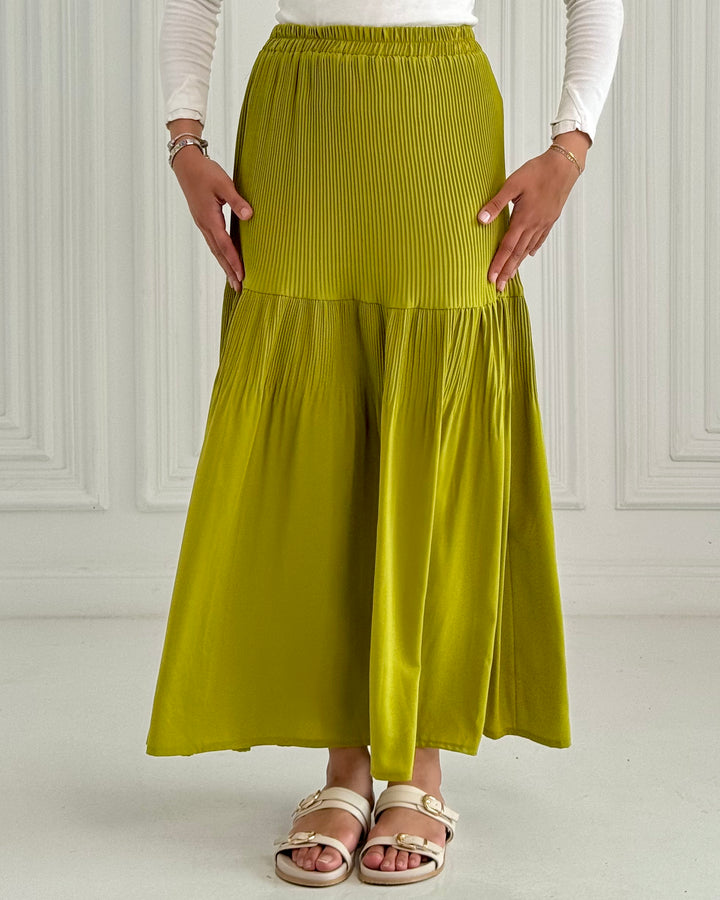 New Pillise skirt- apple green