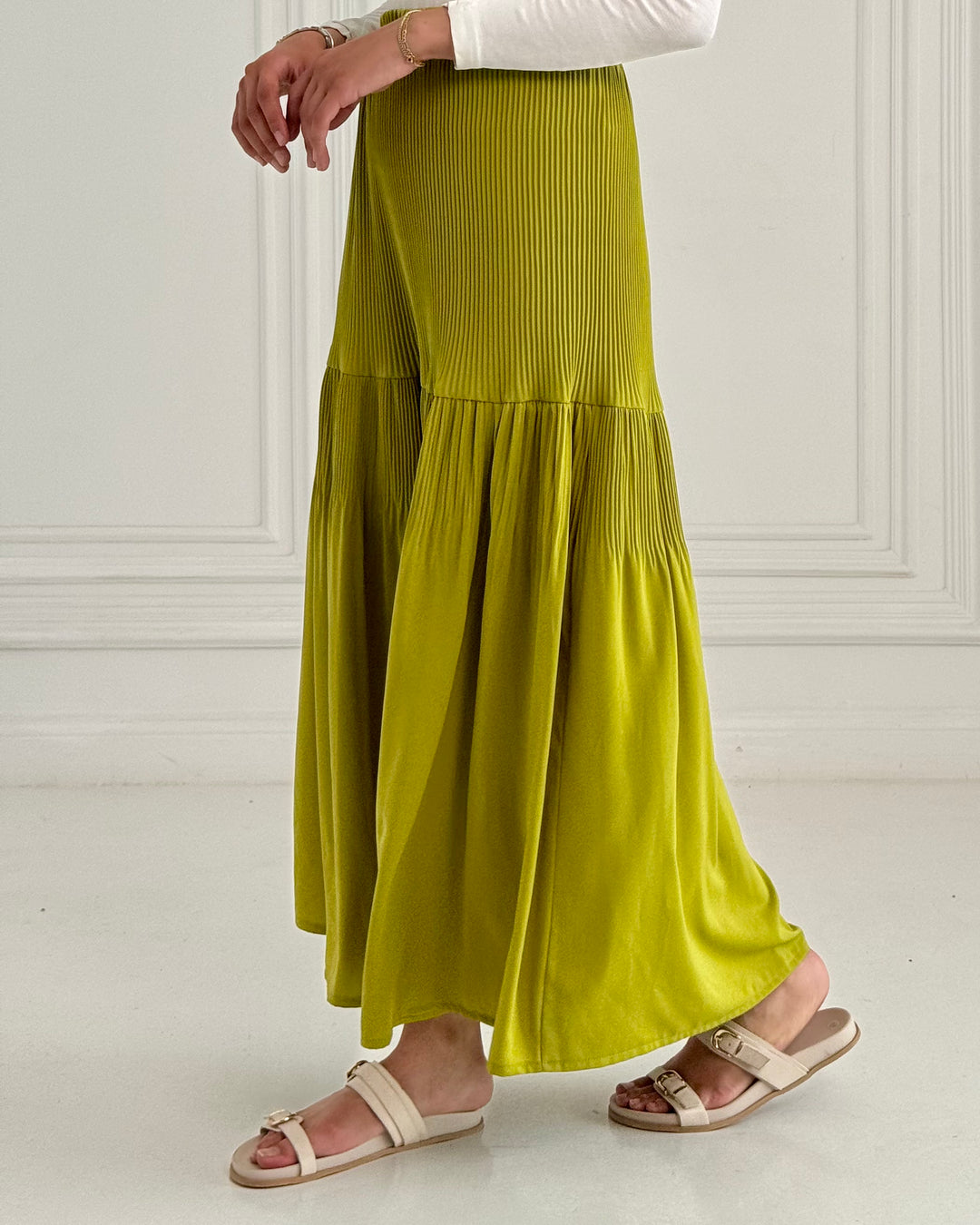New Pillise skirt- apple green