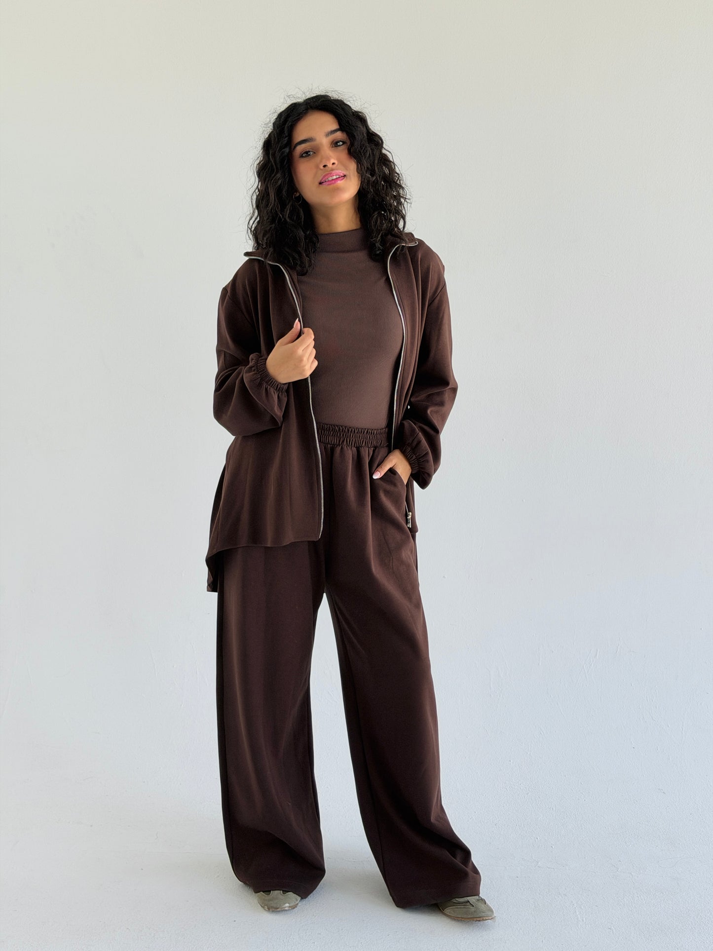 Pleated back set -brown