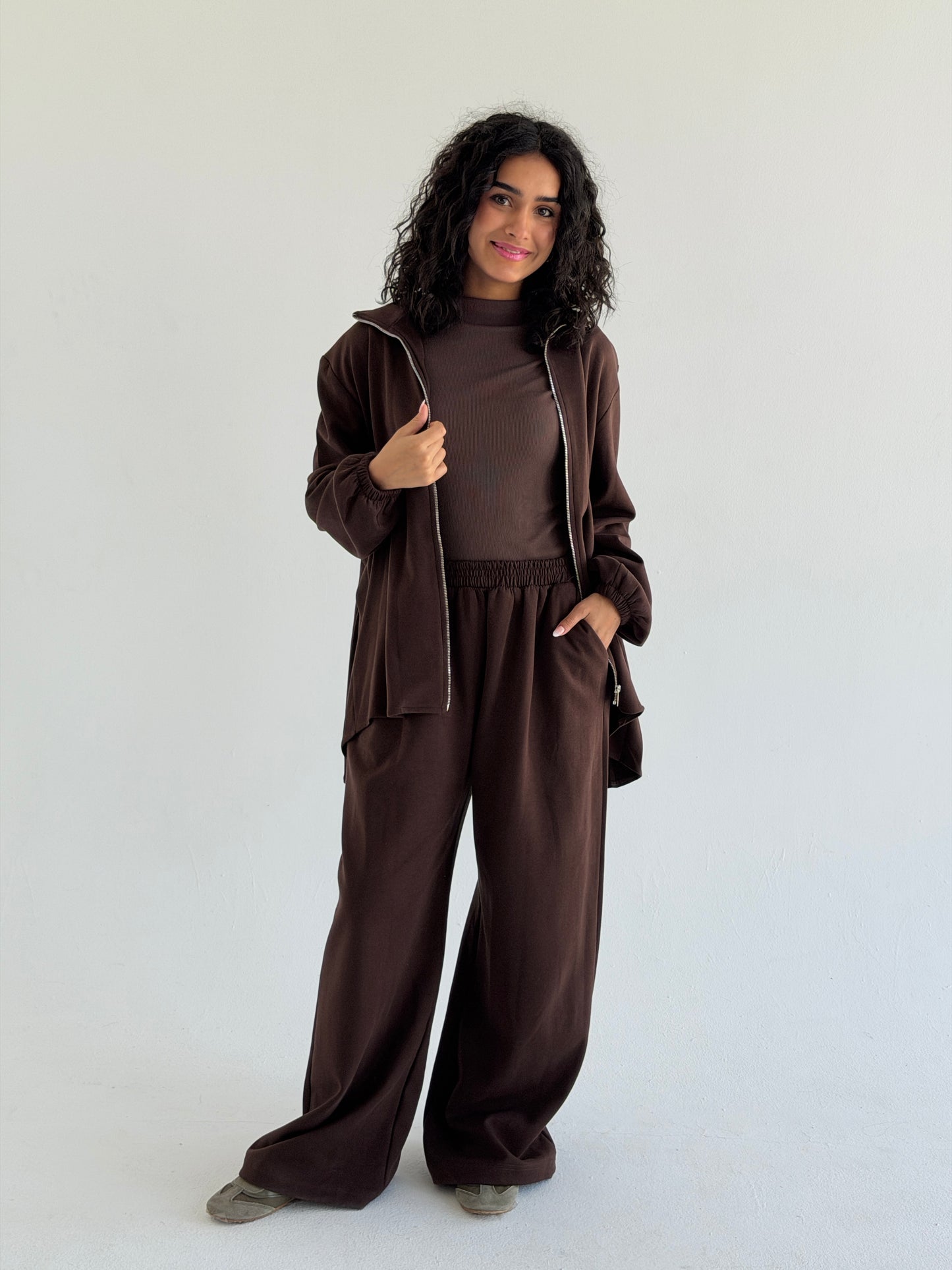 Pleated back set -brown