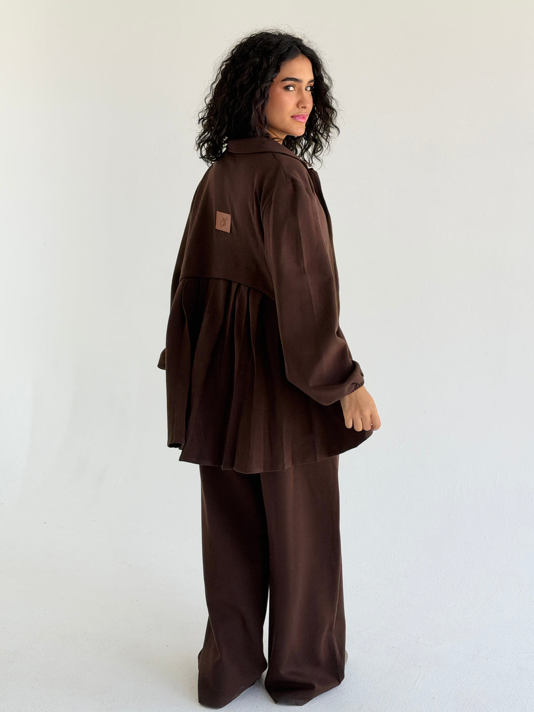 Pleated back set -brown