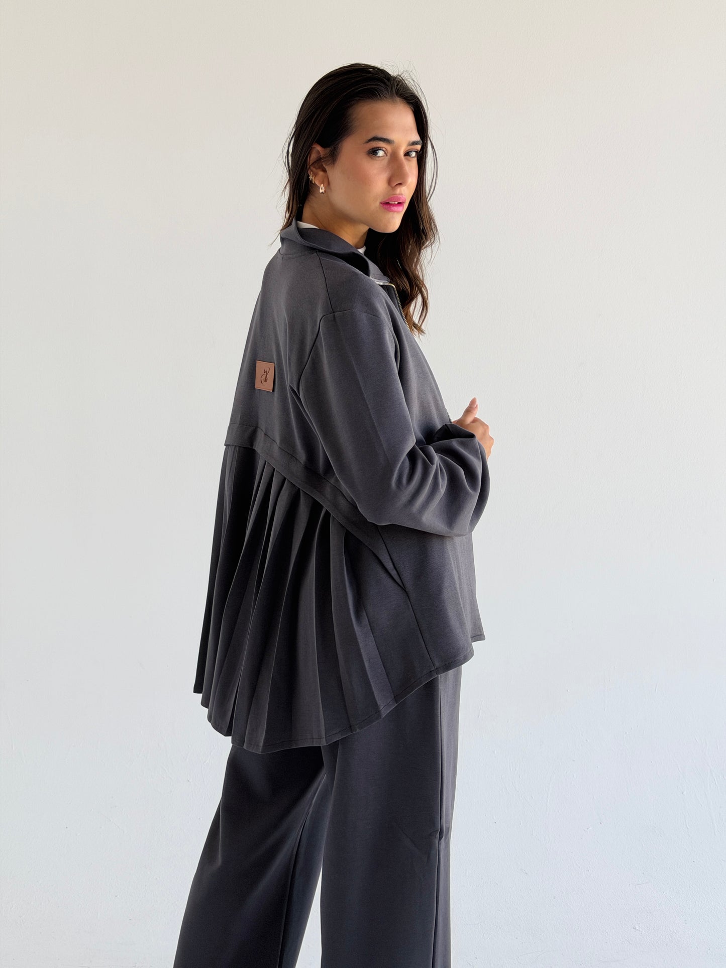 Pleated back set -gray
