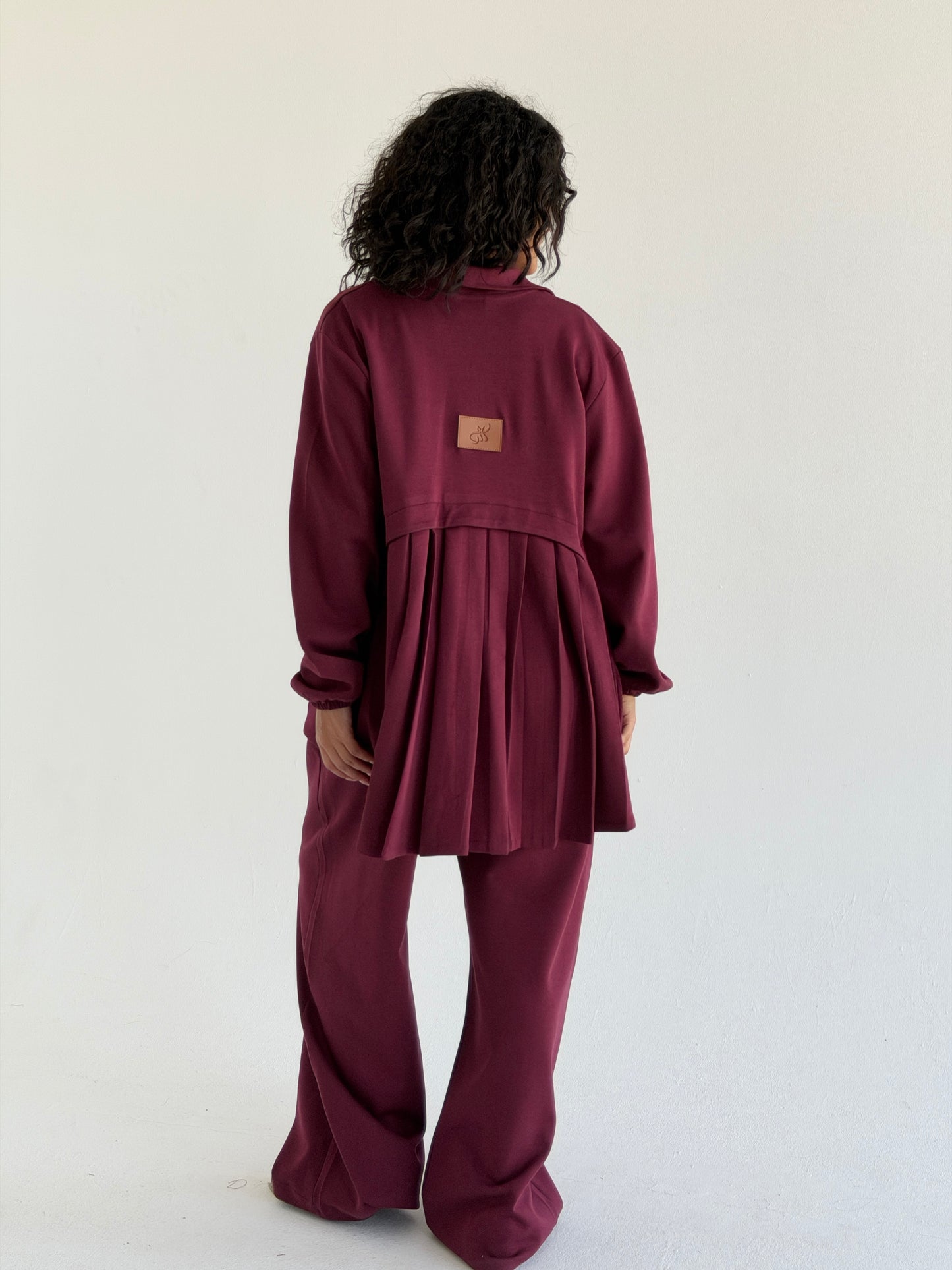 Pleated back set -burgundy