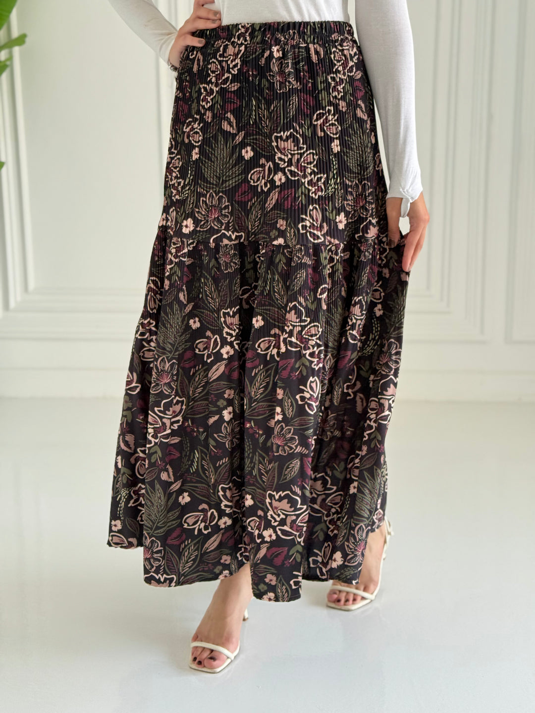 Printted pillise skirt- Burgundy flowers