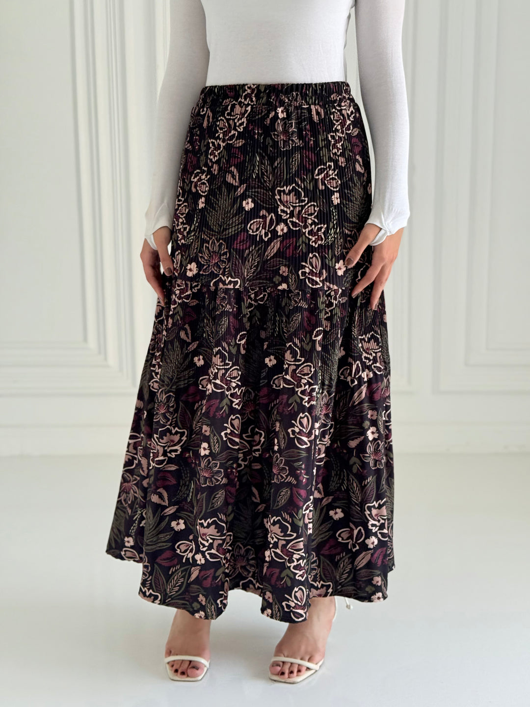 Printted pillise skirt- Burgundy flowers