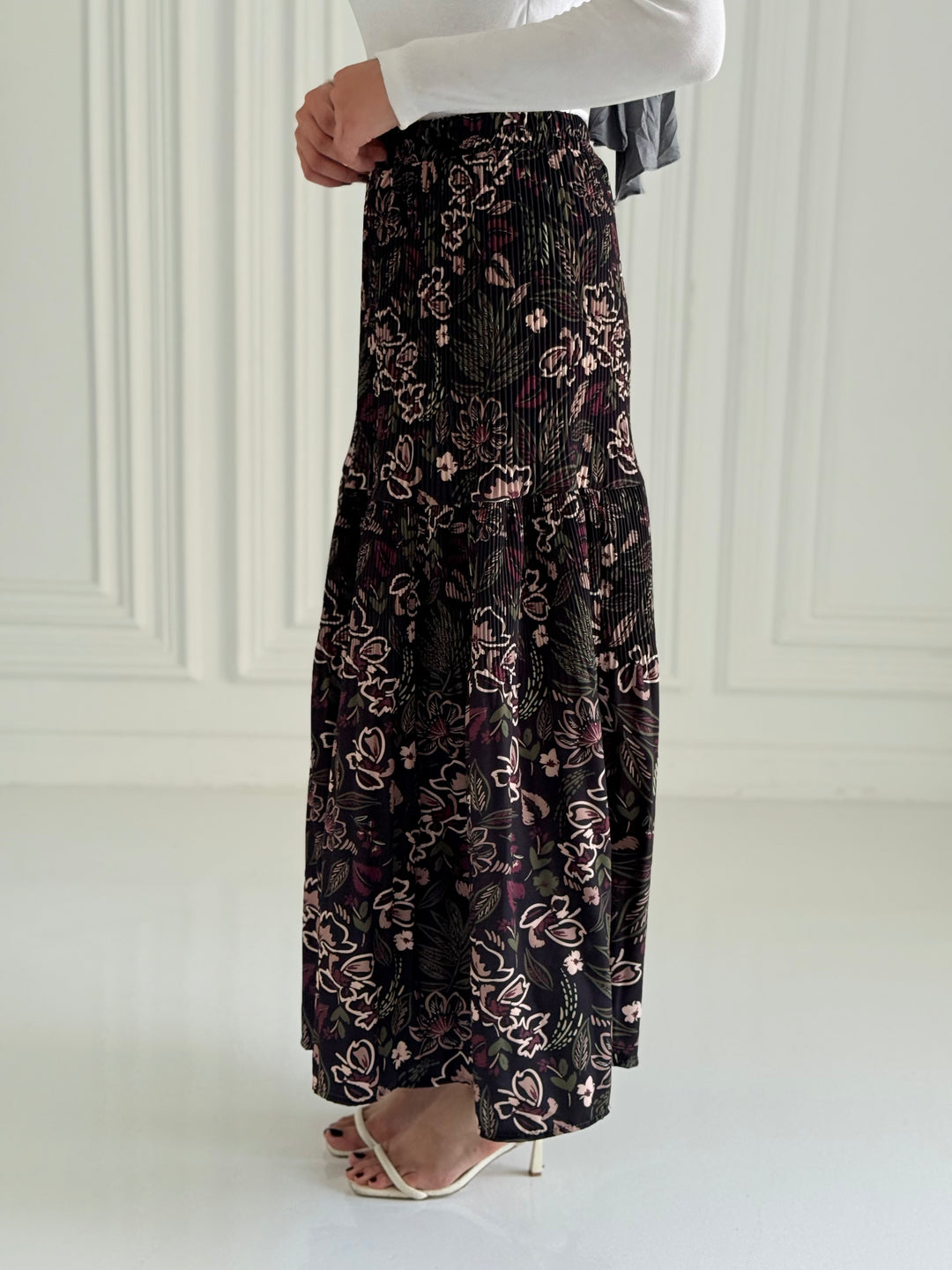 Printted pillise skirt- Burgundy flowers