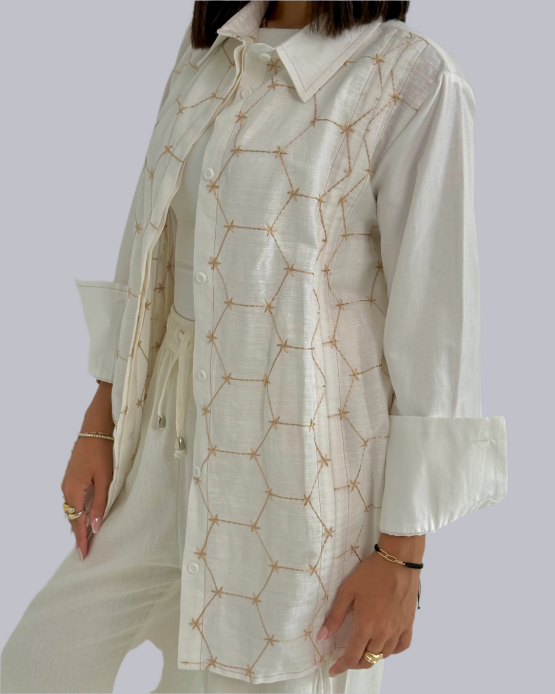 Basic Embroidery white shirt